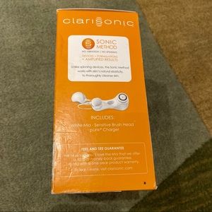 Clarisonic Makeup - Clarisonic Mia First Sonic Facial Cleaning Brush Clarisonic Makeup - Clarisonic Mia First Sonic Facial Cleaning Brush